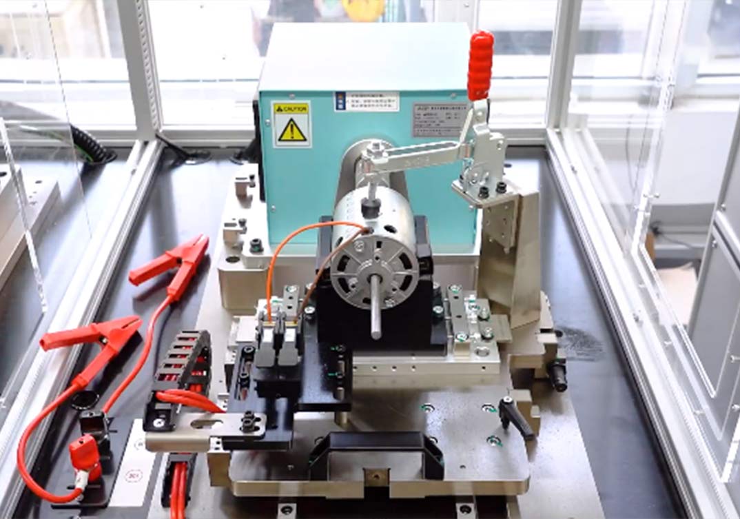 汽車暖通電機(jī)測試設(shè)備應(yīng)用現(xiàn)場